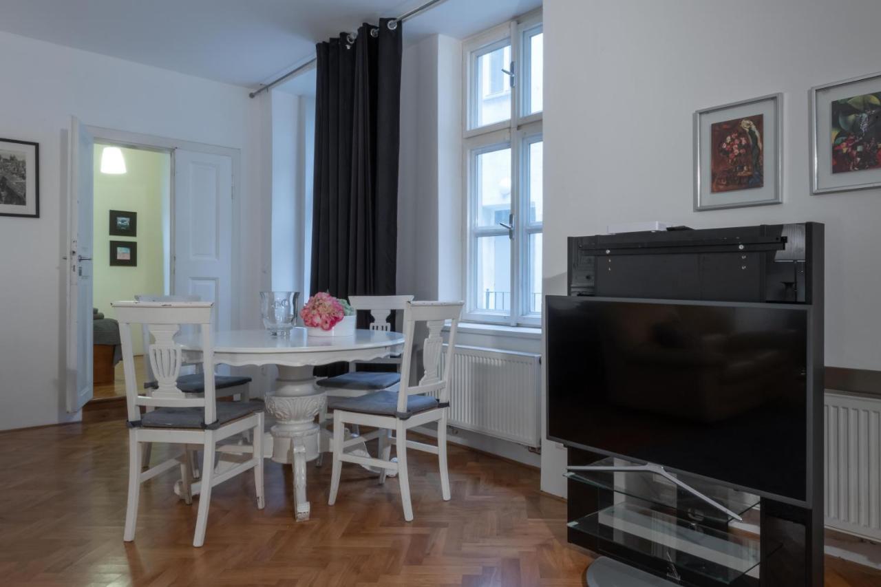 Carolinum Praha