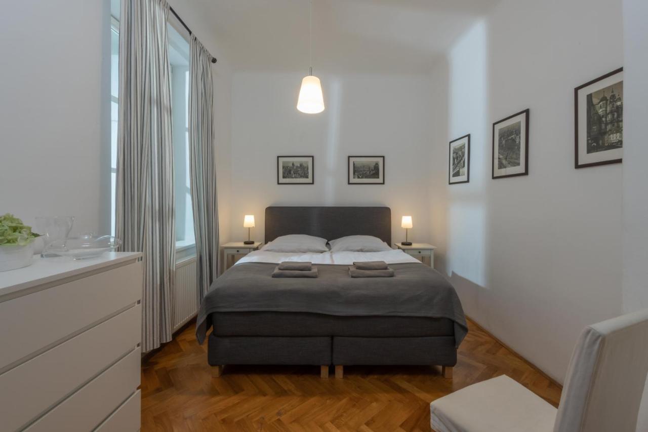 Apartmán Carolinum *