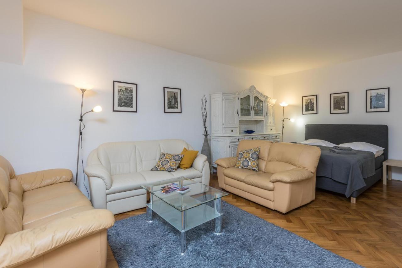 Apartmán Carolinum
